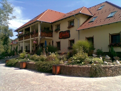 Camelot Club Hotel *** & Étterem - Vác
