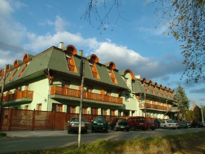 Hajnal Hotel �s �tterem - Mez�k�vesd