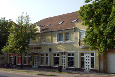 Lux Panzió - Szarvas